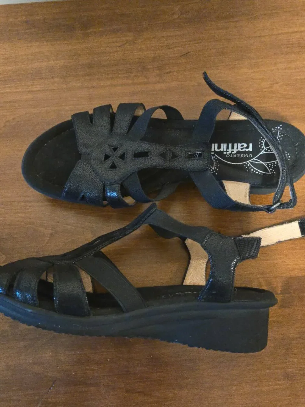 Umberto Raffini Black Orchid Laser Cut Wedge Sandals Comfort Strappy Size 37 6.5